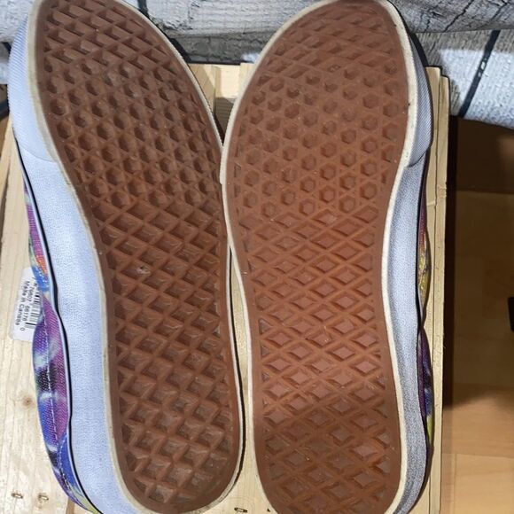 New Vans Classic Slip-On Washed Tie Dye Size 7 Women's size 5.5 Mens - Picture 10 of 10